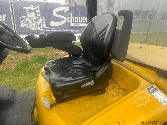 Diesel Forklift Yale GDP45SVX5 V2214