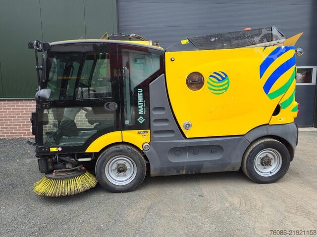 Sweeper Mathieu MC210 VEEGMACHINE!! EX gemeente!!