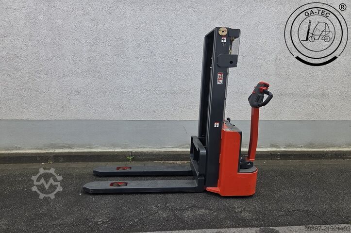Manual stacker Linde ML 10
