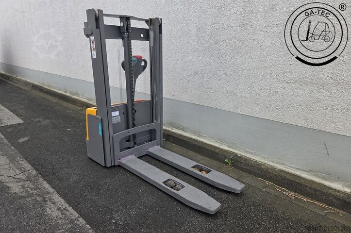 Manual stacker Jungheinrich EJCM10