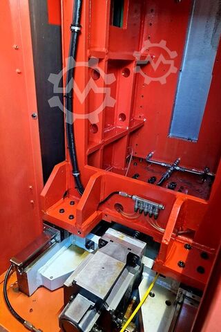 Vertical machining center / tool changer with 80 positions Matec 30 L