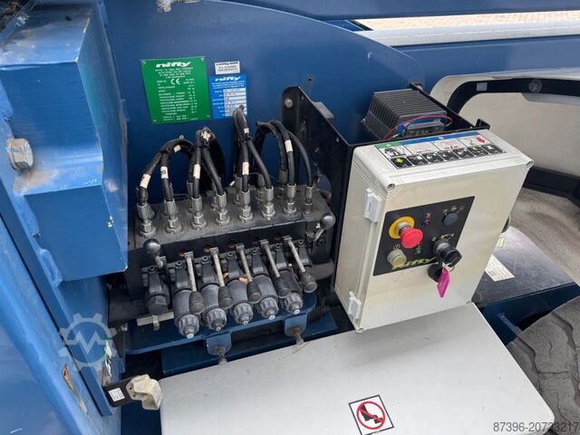 Gelenkteleskoparbeitsbühne Niftylift HR17NE Hoogwerker Knikarmhoogwerker