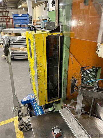 Single Column Hydraulic Press Hans Schoen UTE-B