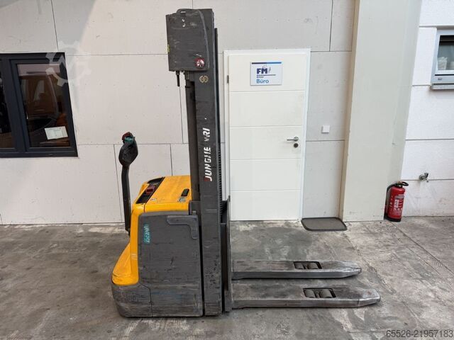 High Lift stacker Jungheinrich EJC 220 G / 1716 Std. / Lack NEU