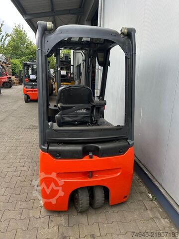 Electric 3-wheel forklift Linde E16-01