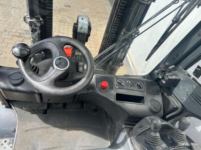 Electric 4-wheel forklift Linde E20-01 EVO