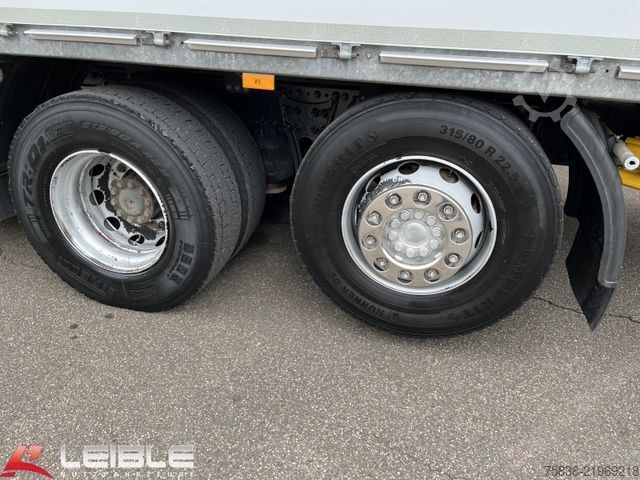 Flatbed truck MERCEDES-BENZ 2546*MP3*6x2*Euro5*HMF 2000L*Baustoff*Lift/Lenk*