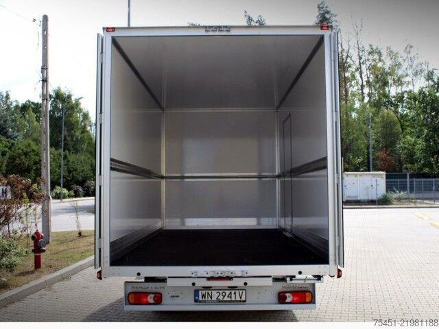 Box van Renault Master Koffer 10 Paletten mit LBW