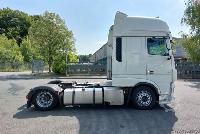 Volume tractor unit DAF XF106-530 SSC-INTARDER-2 Tanks-NAVI