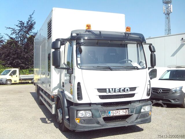 Box truck + VOLVO 180KVA generator set IVECO 