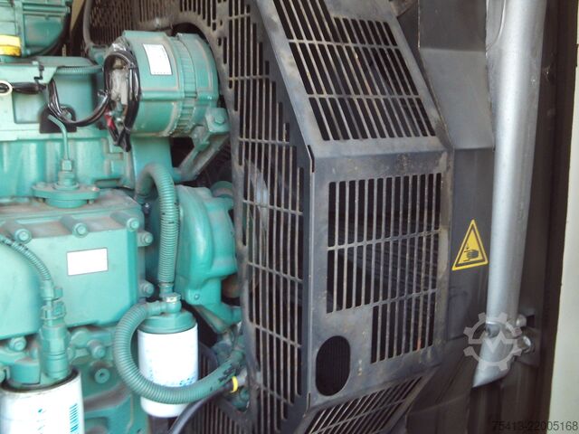 Box truck + VOLVO 180KVA generator set IVECO 