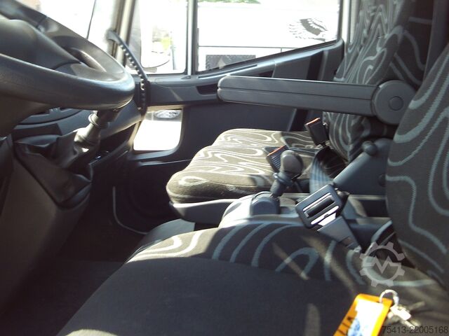 Box truck + VOLVO 180KVA generator set IVECO 