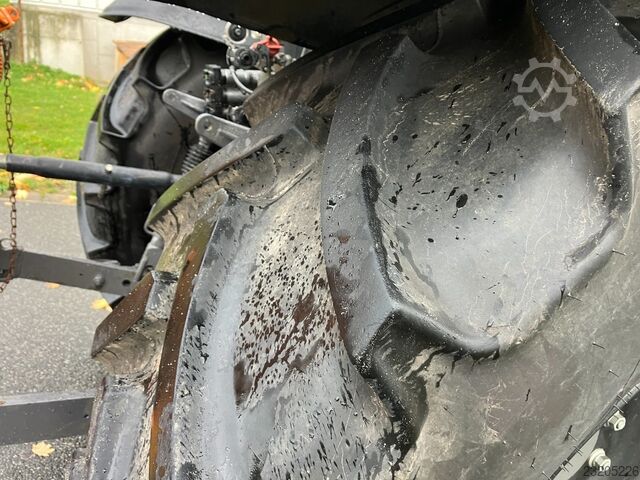 Valtra N175 mit Frontlader und Winterdienstausstattung Valtra N175 mit Frontlader und Winterdienstauss