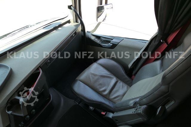 Standard tractor unit VOLVO FH 460 Globetro I-Shift 2 XL Tanks Euro 6
