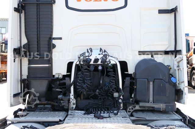 Standard tractor unit VOLVO FH 460 Globetro I-Shift 2 XL Tanks Euro 6