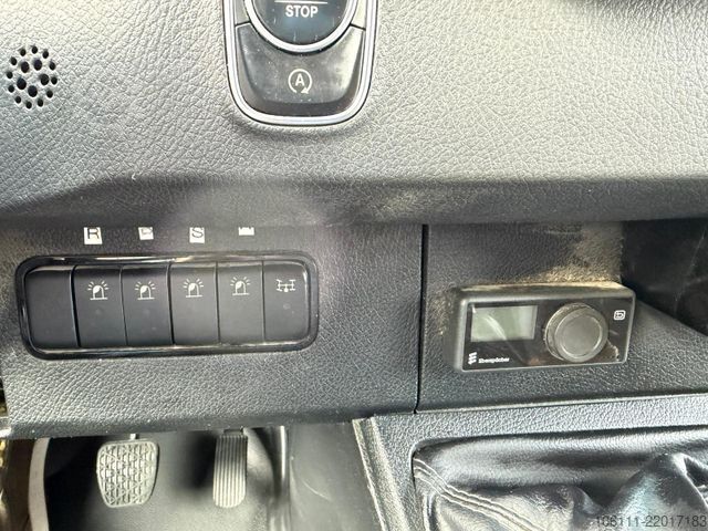 Van MERCEDES-BENZ Sprinter 516 CDI Kasten Hochdach