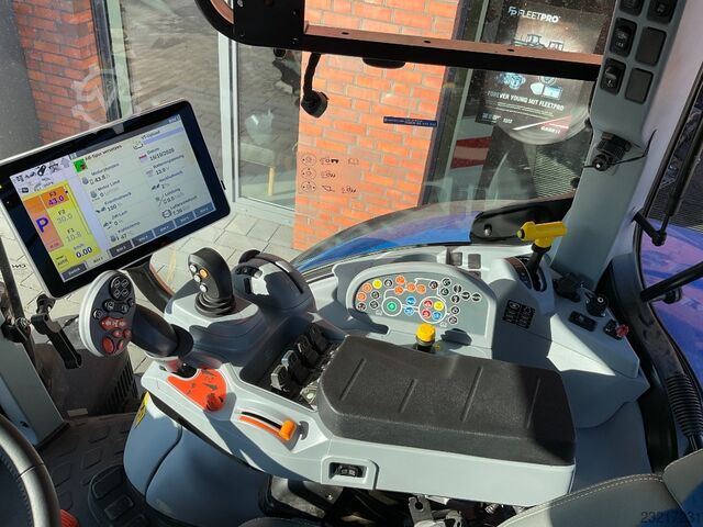 New Holland T7.225 AC New Holland T7.225 AC