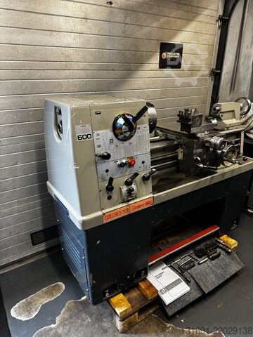 Colchester Student 1800 Lathe Colchester Student 1800