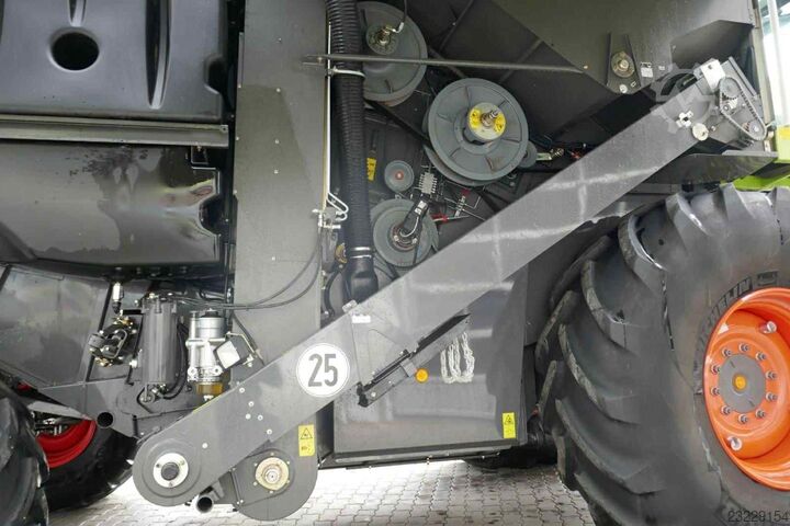 CLAAS Claas Lexion 630 Zentralschmieranlage 3D CLAAS Claas Lexion 630 Zentralschmieranlage 3D