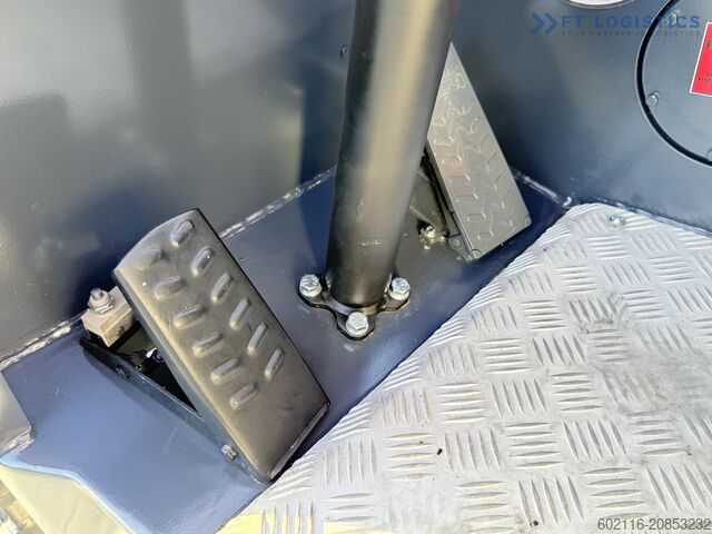 4-way forklift Combilift C3000CB GAS TRIPLEX 4900 FREE-LIFT