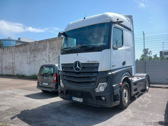 Standard tractor unit MERCEDES-BENZ Actros 1845 L