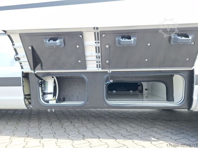Integrated camper HYMER/ERIBA B-Klasse ML I BlackLine 880 5 Sitzplätze