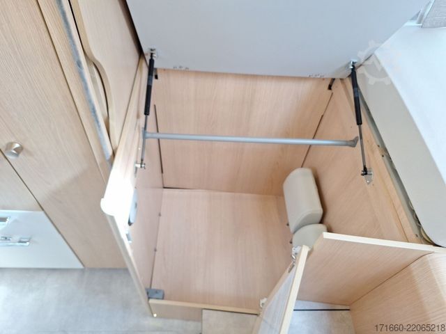 Integrated camper HYMER/ERIBA B-Klasse ML I BlackLine 880 5 Sitzplätze