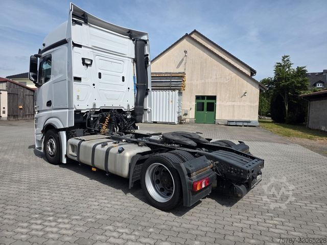 Volume tractor unit MERCEDES-BENZ 1845 Lowliner, Retarder, 2 Tanks, Hubsattelkuppl