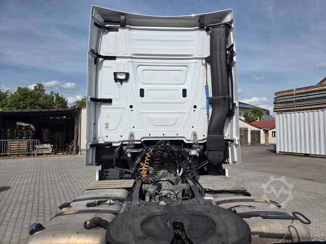 Volume tractor unit MERCEDES-BENZ 1845 Lowliner, Retarder, 2 Tanks, Hubsattelkuppl