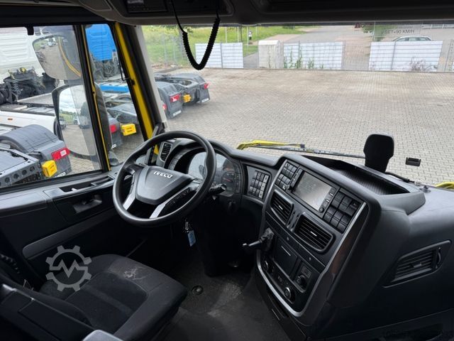 Standard tractor unit IVECO Stralis 570 AS440S57 T/P Kipphydraulik Intarder