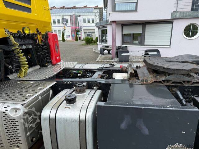 Standard tractor unit IVECO Stralis 570 AS440S57 T/P Kipphydraulik Intarder
