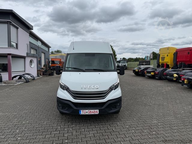 High top van IVECO Daily 35S18 A8 L3H2 Hi Matic LED+Klima+Navi+AHK