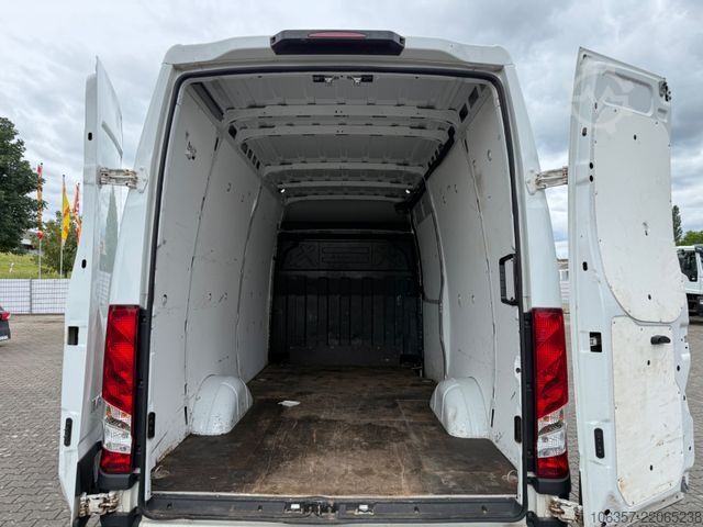 High top van IVECO Daily 35S18 A8 L3H2 Hi Matic LED+Klima+Navi+AHK