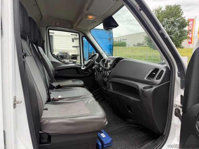 High top van IVECO Daily 35S18 A8 L3H2 Hi Matic LED+Klima+Navi+AHK