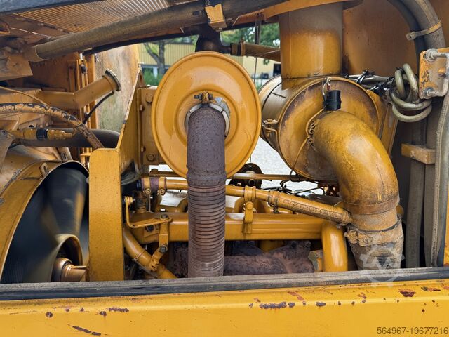 Planierraupe Liebherr PR 712 L Planierraupe mit Steuerung
