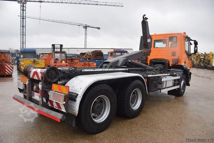 Hook arm system Iveco Trakker 330