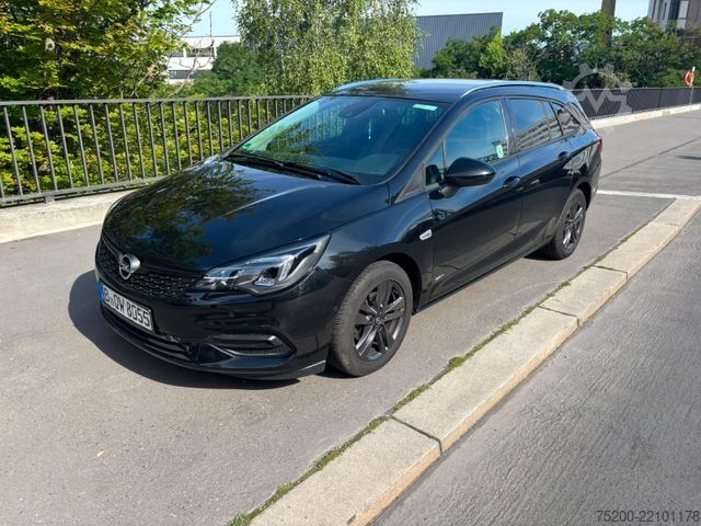 Minibus OPEL Astra 1.4 Turbo Sports Tourer/LED/Kamera/Klima