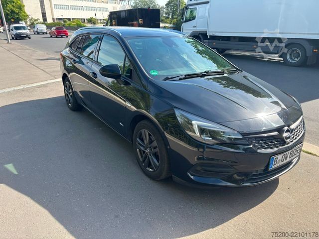 Minibus OPEL Astra 1.4 Turbo Sports Tourer/LED/Kamera/Klima