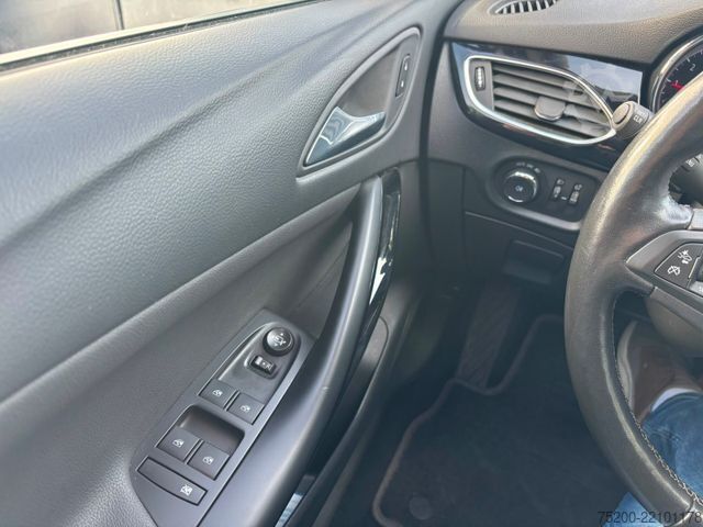 Minibus OPEL Astra 1.4 Turbo Sports Tourer/LED/Kamera/Klima