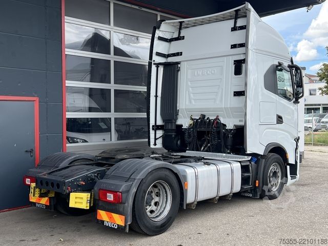 Standard tractor unit IVECO S-WAY AS440S46 Intarder ACC-Tempomat LED