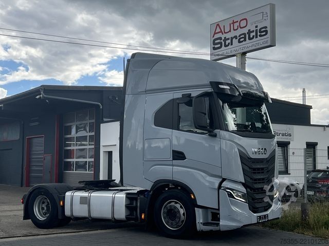 Standard tractor unit IVECO S-WAY AS440S48 E6d ACC Intader NAVI 2xTank Leder