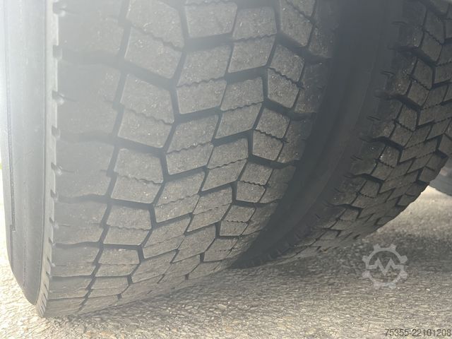 Standard tractor unit IVECO S-WAY AS440S48 E6d ACC Intader NAVI 2xTank Leder