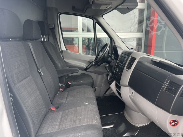 High top van MERCEDES-BENZ Sprinter 314 CDI Klima Navi AHK 3-Sitze Euro6