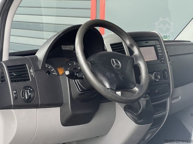 High top van MERCEDES-BENZ Sprinter 314 CDI Klima Navi AHK 3-Sitze Euro6