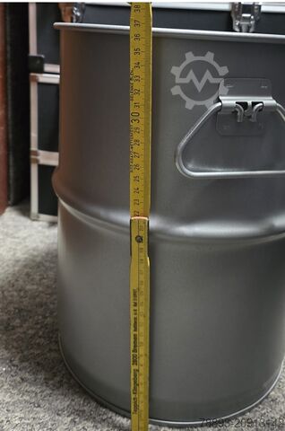 At least 500 sheet metal buckets new/unused Hobock 20 Liter