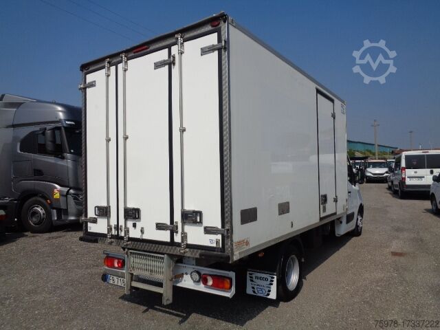 Refrigerated body van Renault Master