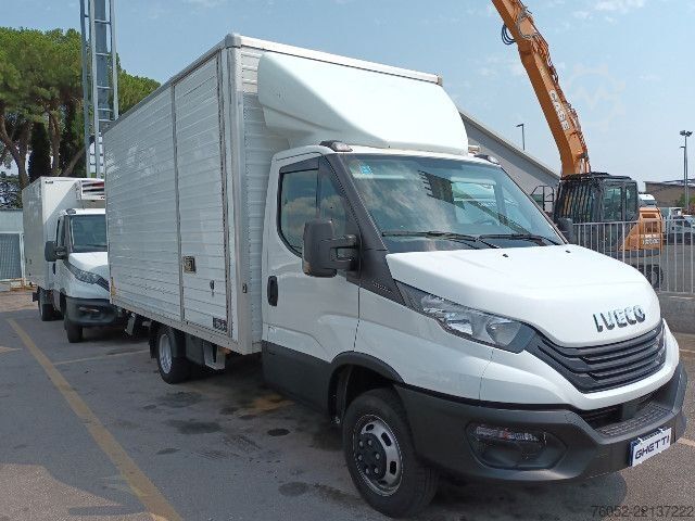 Box truck IVECO 35C14