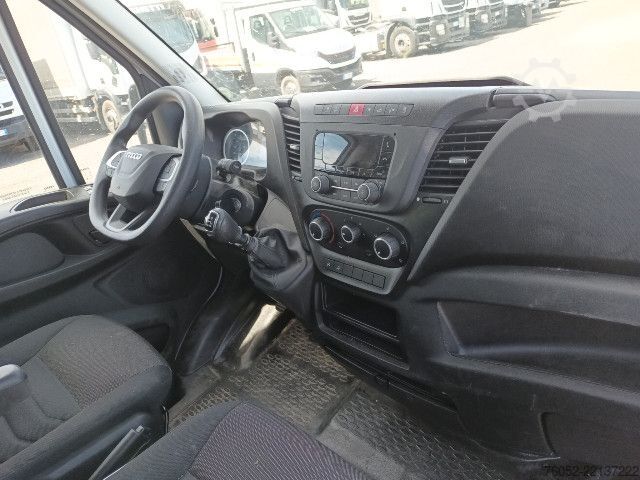 Box truck IVECO 35C14
