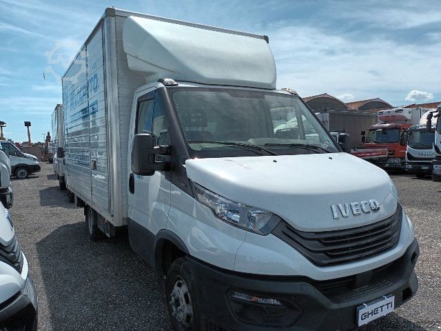 Box truck IVECO 35C14