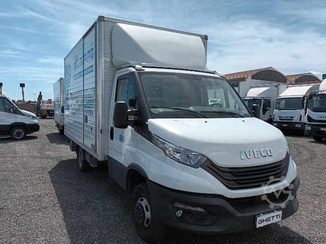 Box truck IVECO 35C14